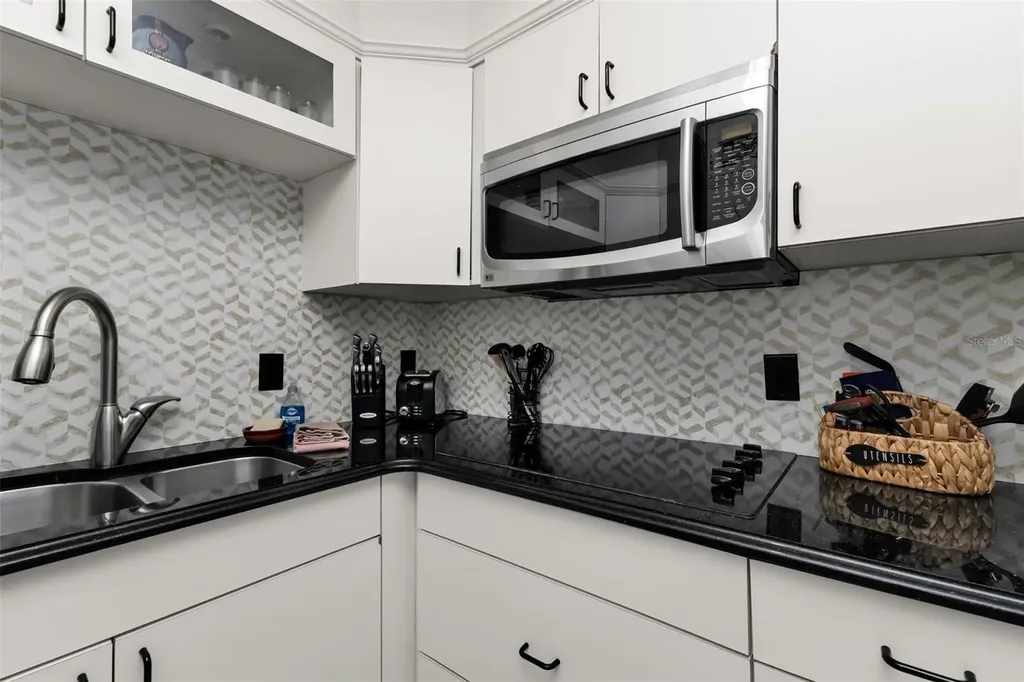700 W Venice Avenue Venice FL 34285