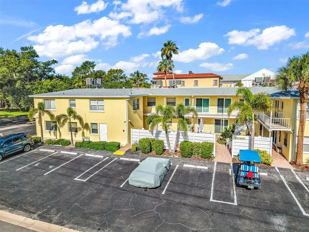 700 W Venice Avenue Venice FL 34285