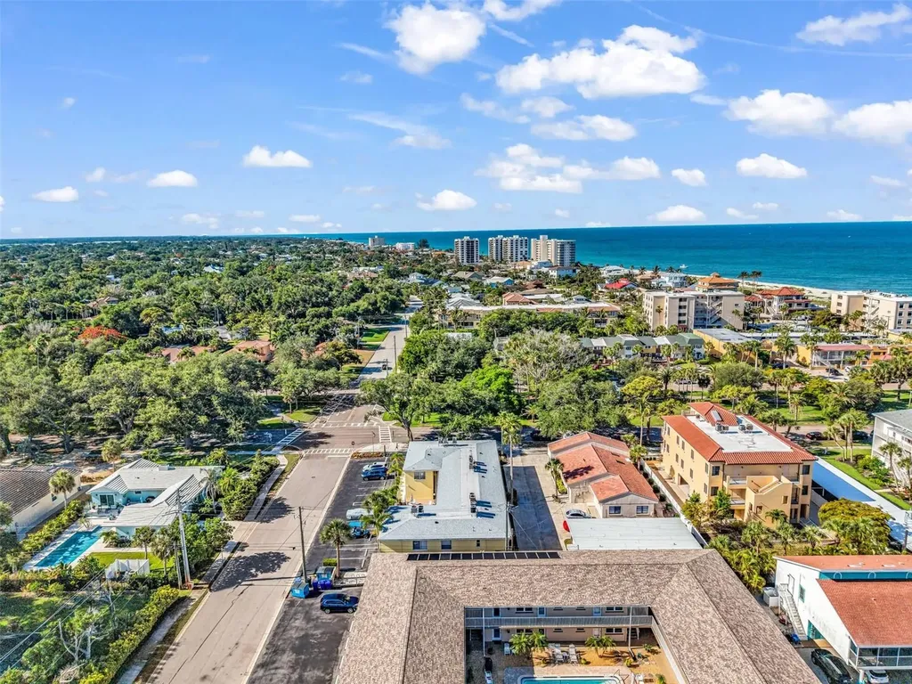 700 W Venice Avenue Venice FL 34285