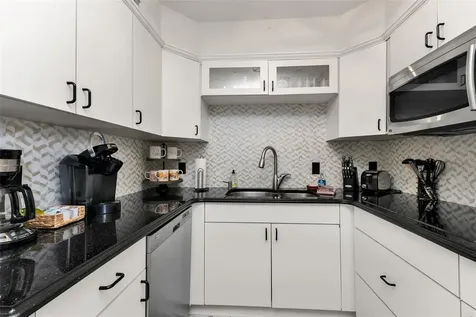 700 W Venice Avenue Venice FL 34285