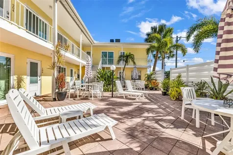 700 W Venice Avenue Venice FL 34285