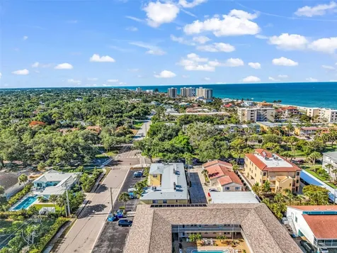 700 W Venice Avenue Venice FL 34285