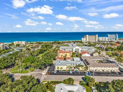 700 W Venice Avenue Venice FL 34285