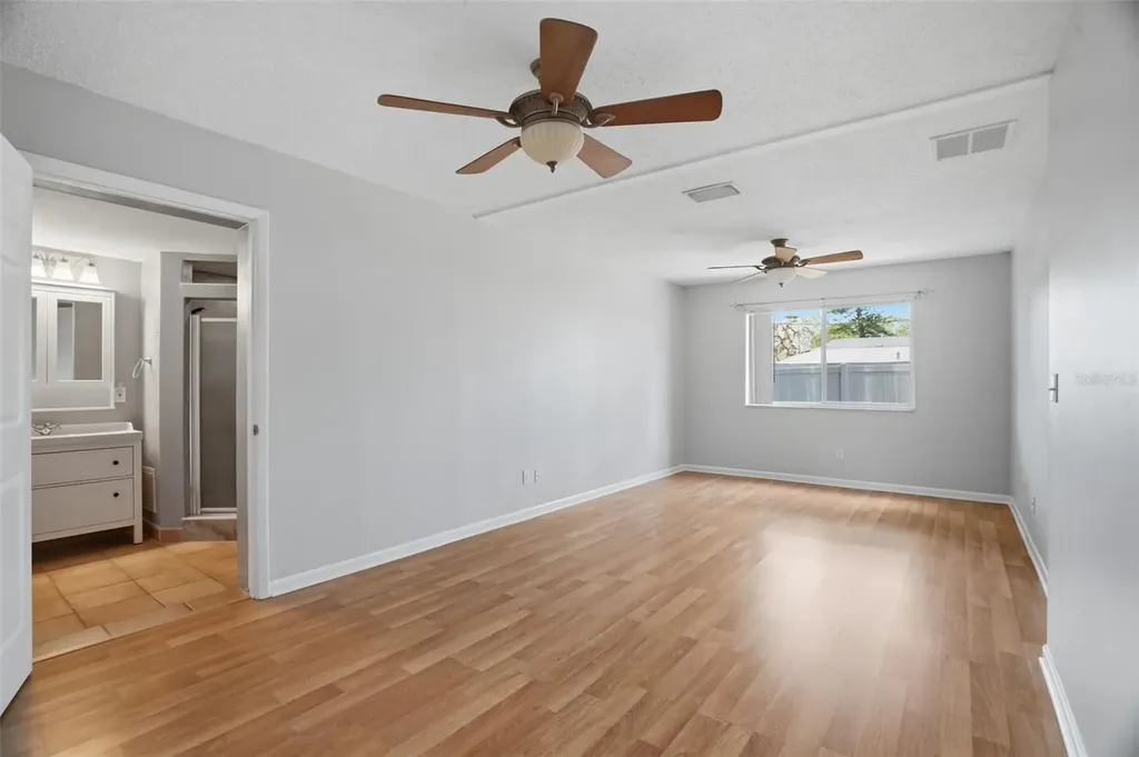 4307 W Wisconsin Court Tampa FL 33616