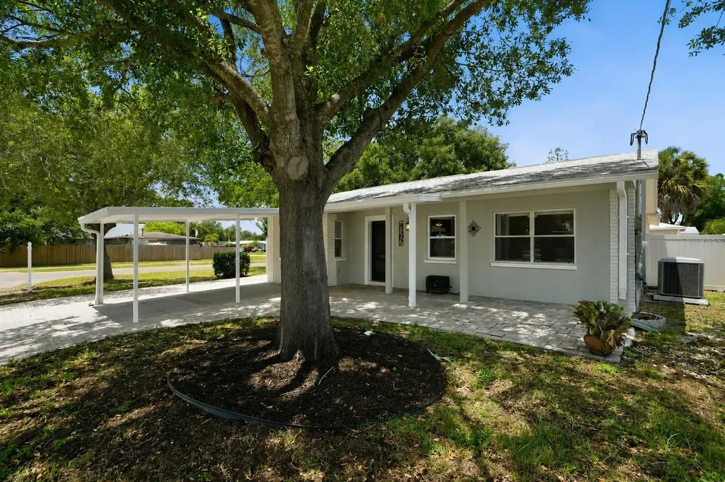 4307 W Wisconsin Court Tampa FL 33616