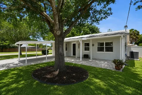 4307 W Wisconsin Court Tampa FL 33616