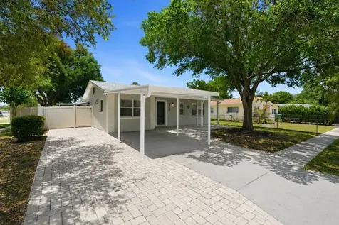 4307 W Wisconsin Court Tampa FL 33616