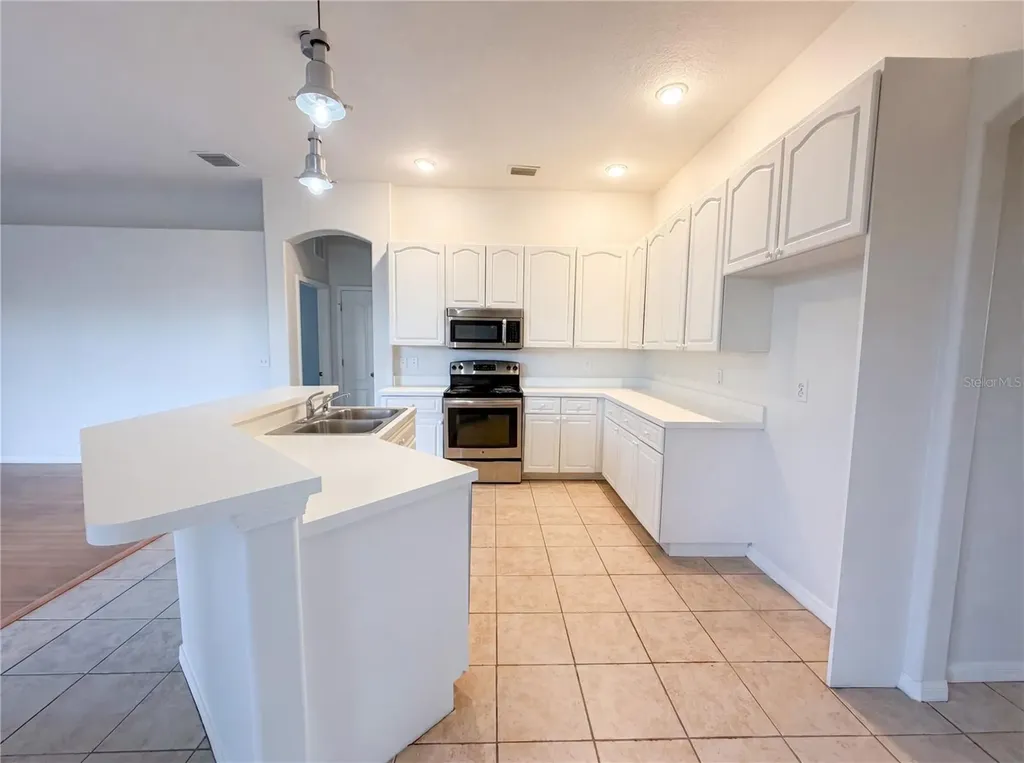 203 Taylor Bay Lane Brandon FL 33510