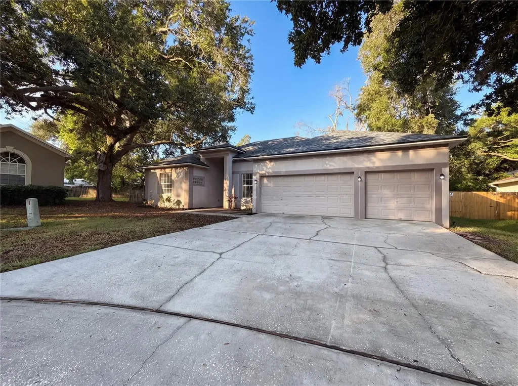203 Taylor Bay Lane Brandon FL 33510