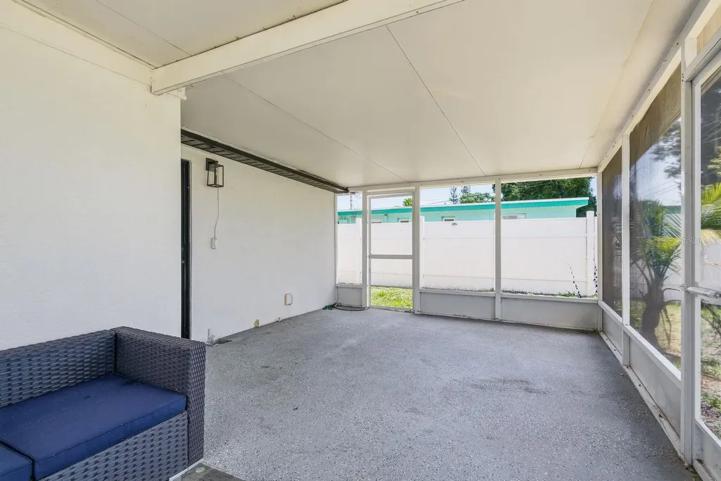 8274 Rose Terrace Seminole FL 33777