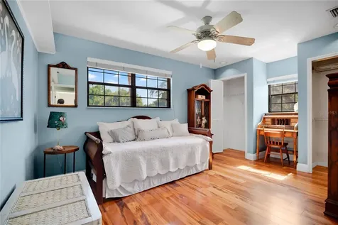 1367 Campbell Street Orlando FL 32806