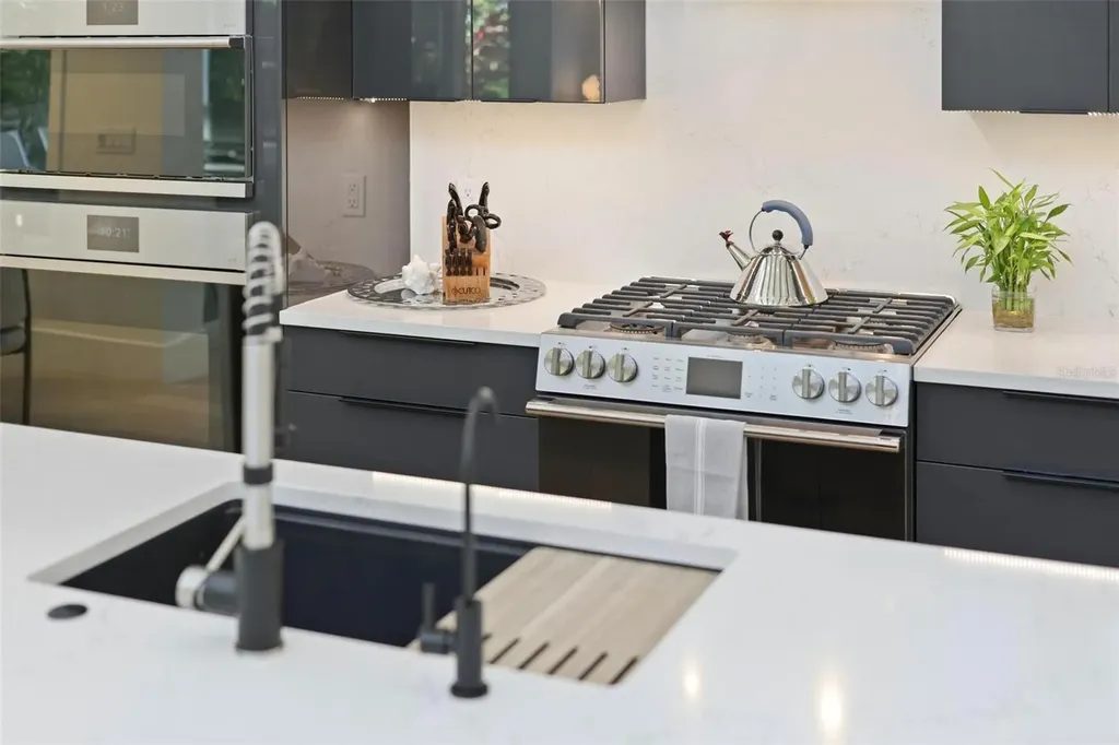 1805 Goldenrod Street Sarasota FL 34239