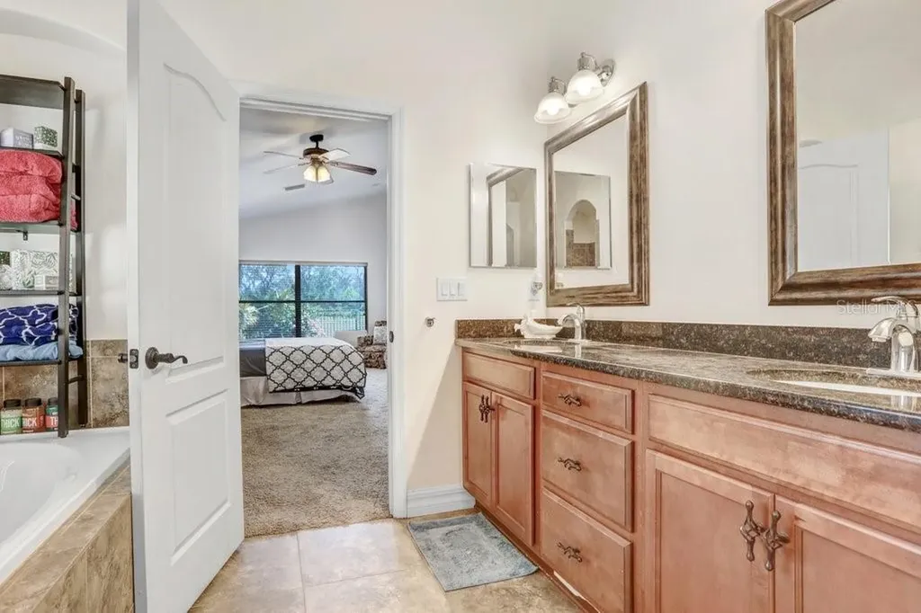 15723 Starling Water Drive Lithia FL 33547
