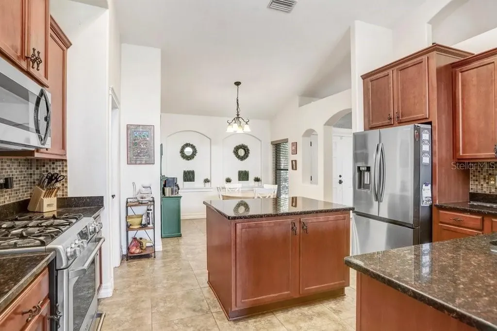 15723 Starling Water Drive Lithia FL 33547