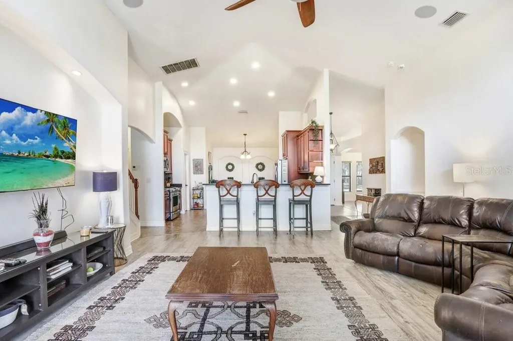 15723 Starling Water Drive Lithia FL 33547