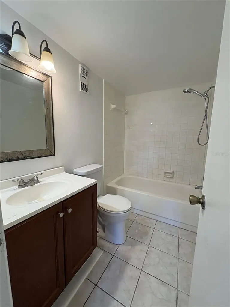 944 Lake Destiny Road Altamonte Springs FL 32714
