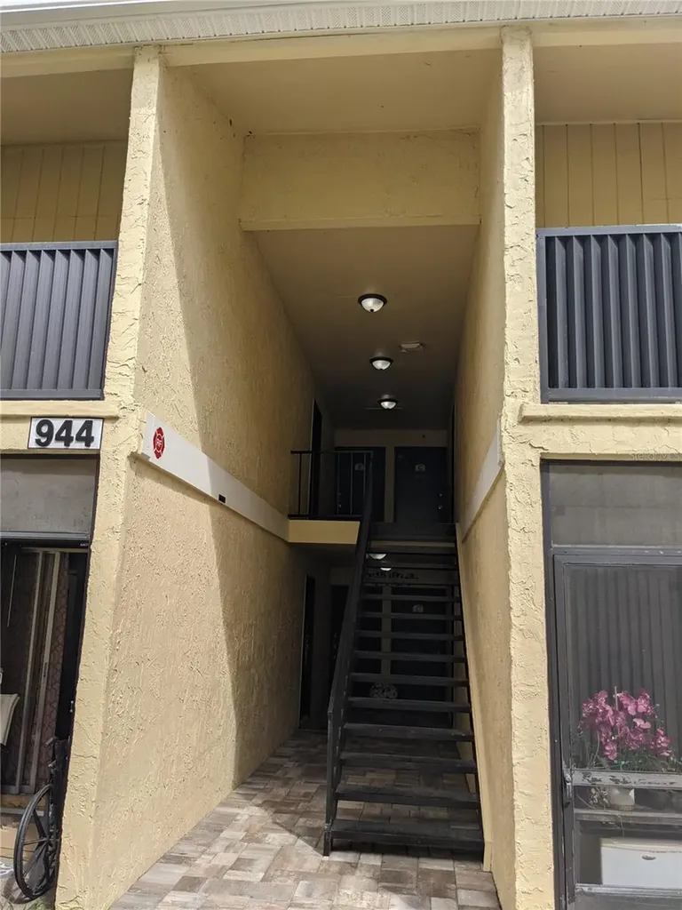 944 Lake Destiny Road Altamonte Springs FL 32714