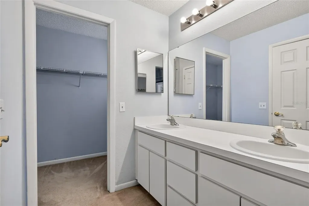 1810 Village Court Mulberry FL 33860