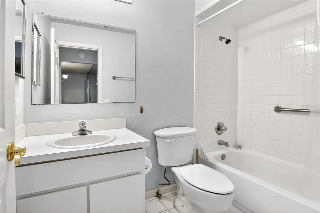 1810 Village Court Mulberry FL 33860