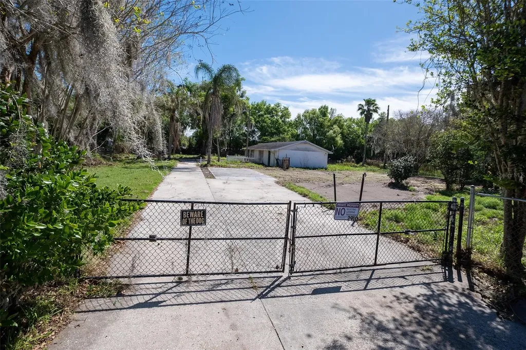 2910 Frank Moore Road Plant City FL 33566