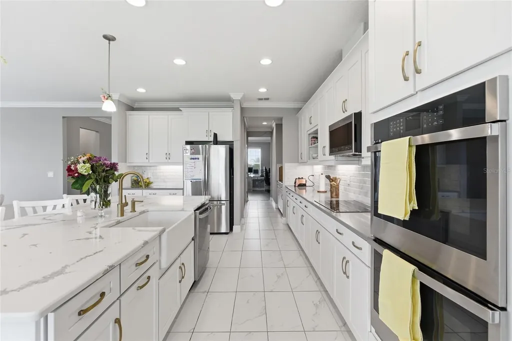 9844 Cabernet Avenue Seffner FL 33584