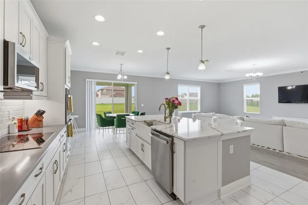 9844 Cabernet Avenue Seffner FL 33584