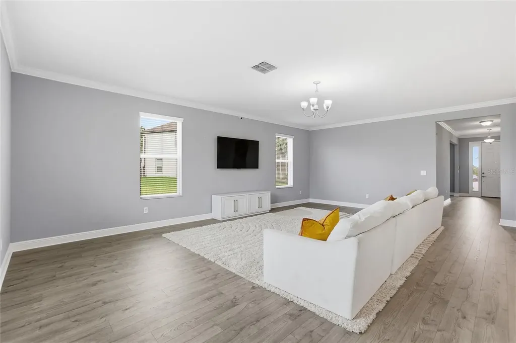 9844 Cabernet Avenue Seffner FL 33584