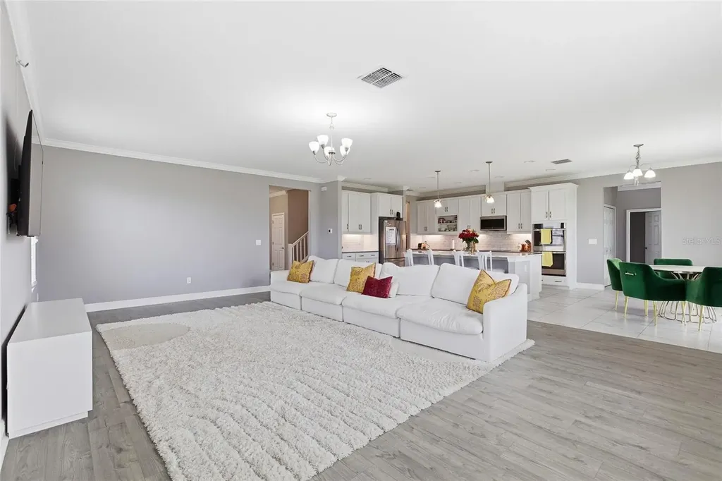 9844 Cabernet Avenue Seffner FL 33584