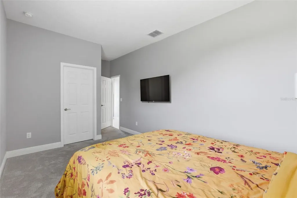 9844 Cabernet Avenue Seffner FL 33584