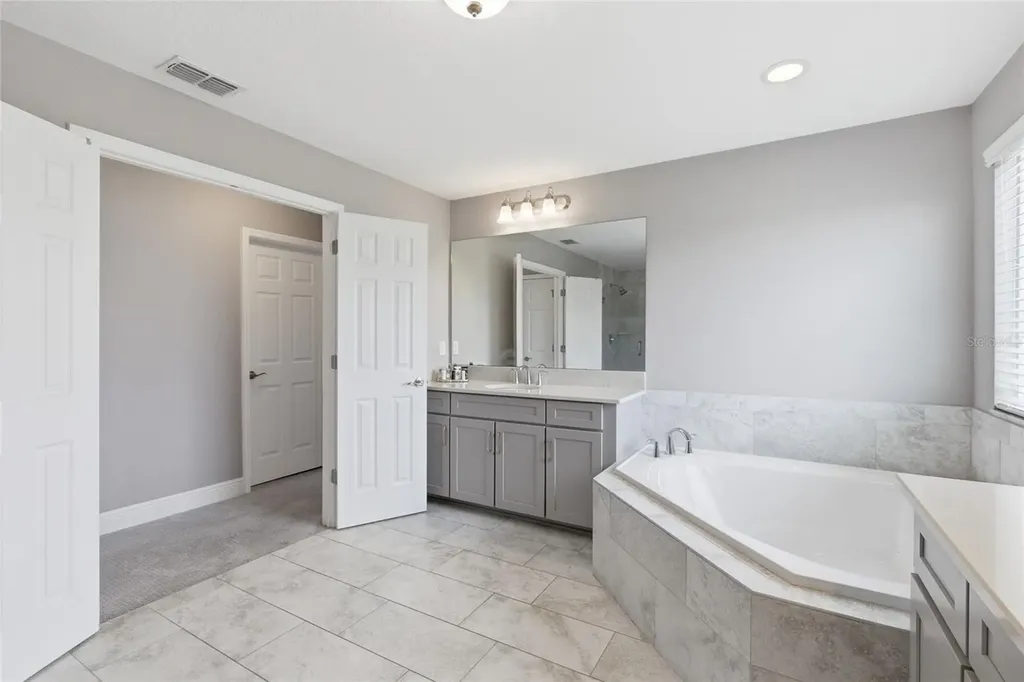 9844 Cabernet Avenue Seffner FL 33584