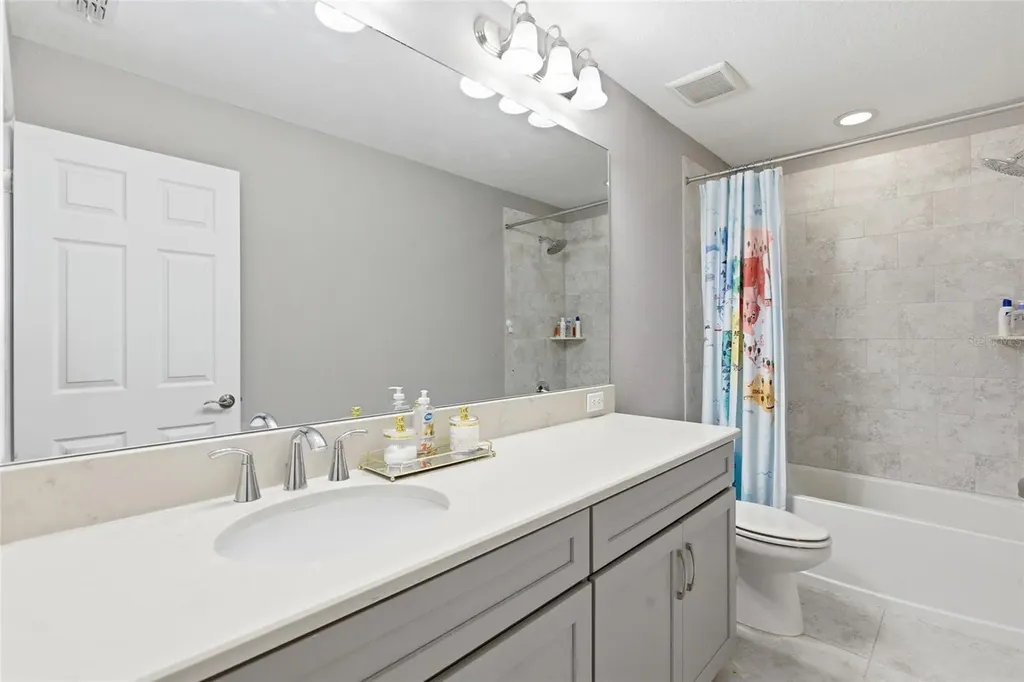 9844 Cabernet Avenue Seffner FL 33584