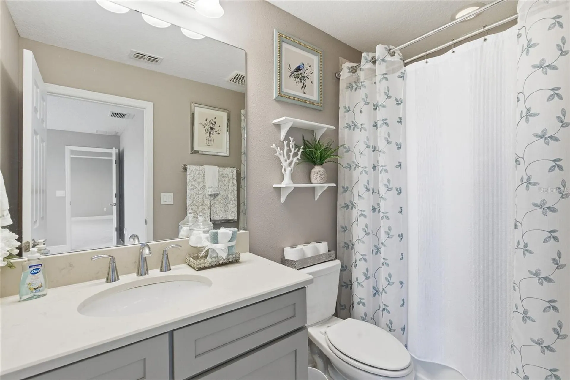 9844 Cabernet Avenue Seffner FL 33584