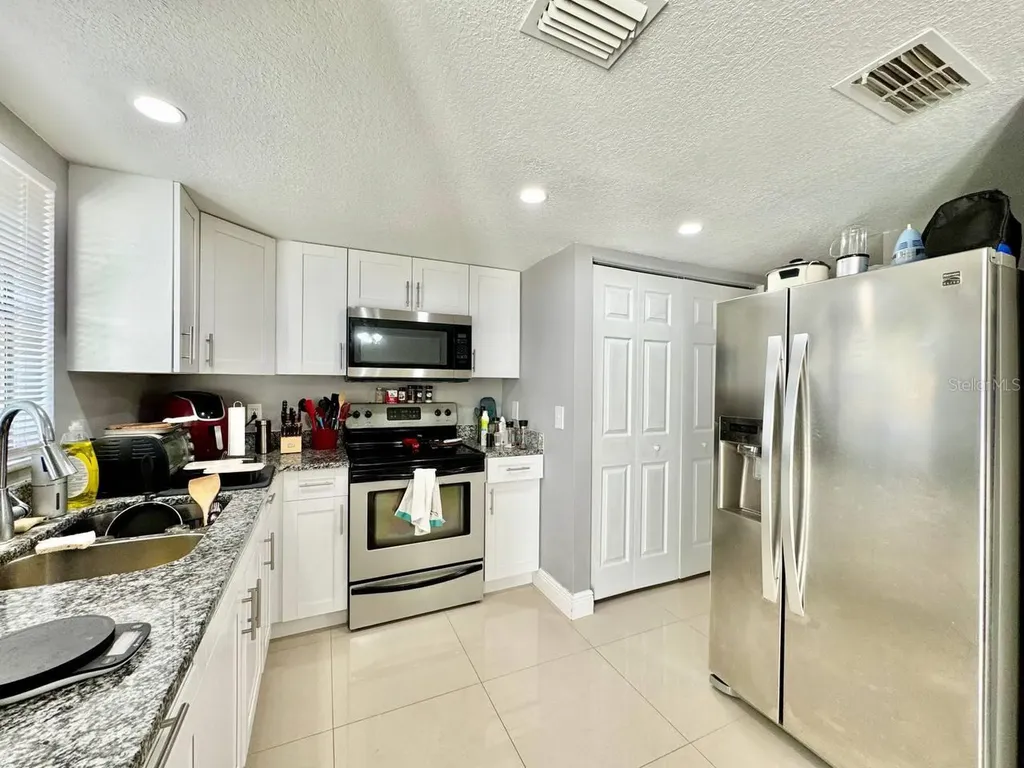 5216 Tennis Court Circle Tampa FL 33617