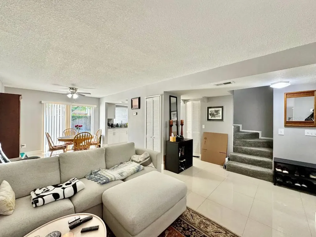 5216 Tennis Court Circle Tampa FL 33617
