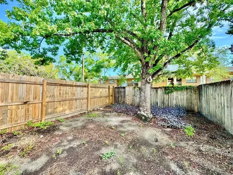 5216 Tennis Court Circle Tampa FL 33617