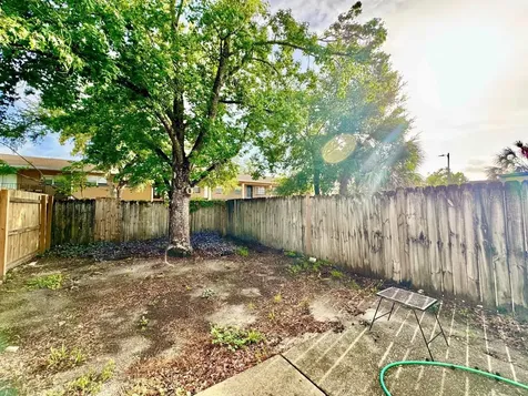 5216 Tennis Court Circle Tampa FL 33617
