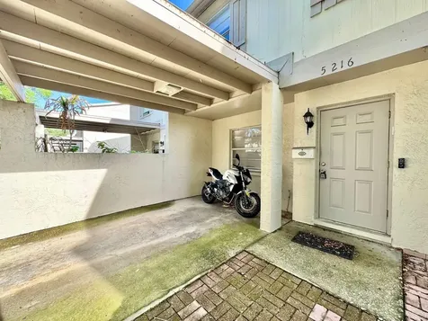 5216 Tennis Court Circle Tampa FL 33617