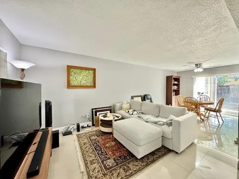 5216 Tennis Court Circle Tampa FL 33617