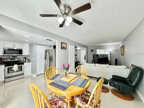 5216 Tennis Court Circle Tampa FL 33617