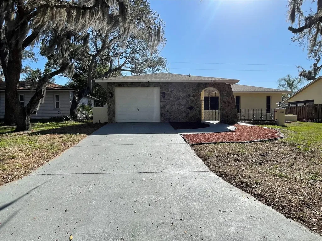 8910 Elm Leaf Court Port Richey FL 34668