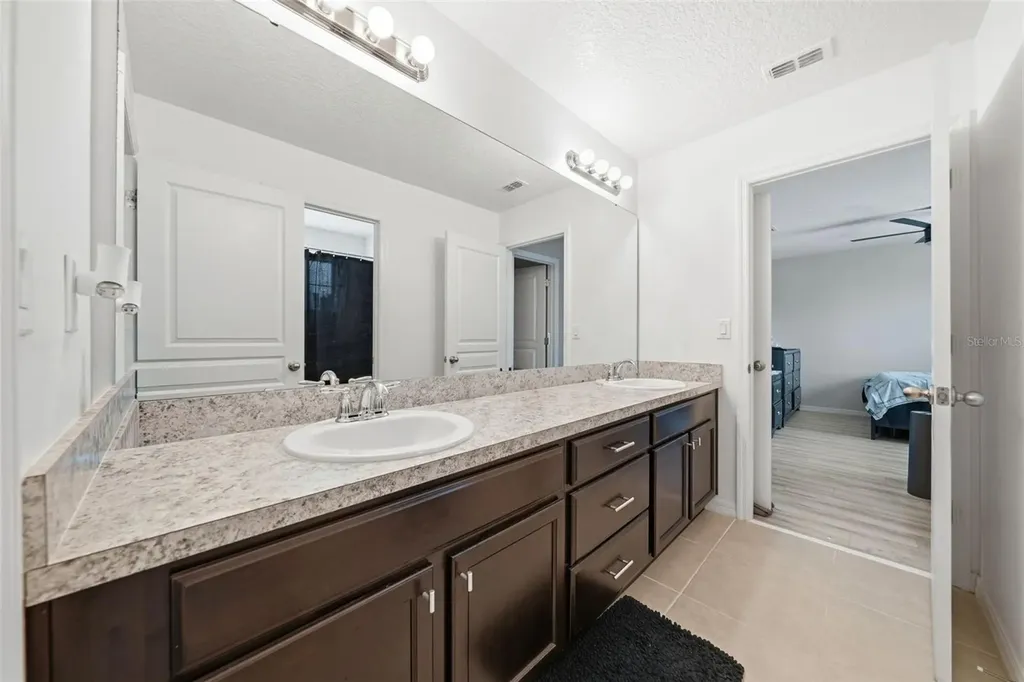9243 Chandler Drive Groveland FL 34736