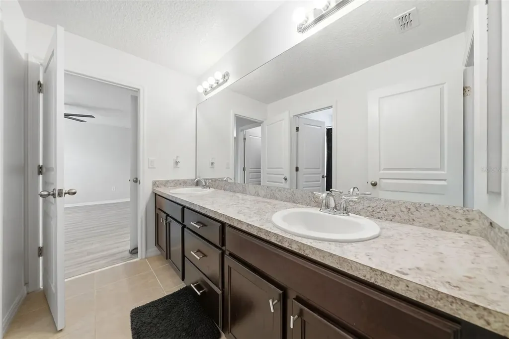 9243 Chandler Drive Groveland FL 34736