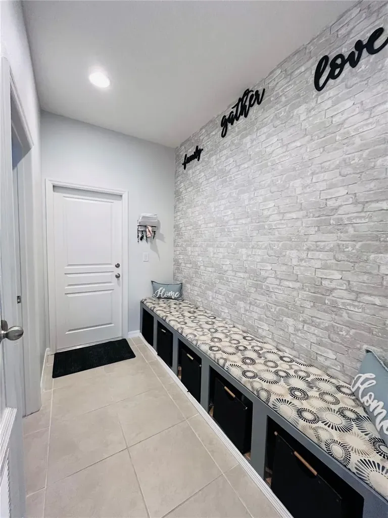 9243 Chandler Drive Groveland FL 34736