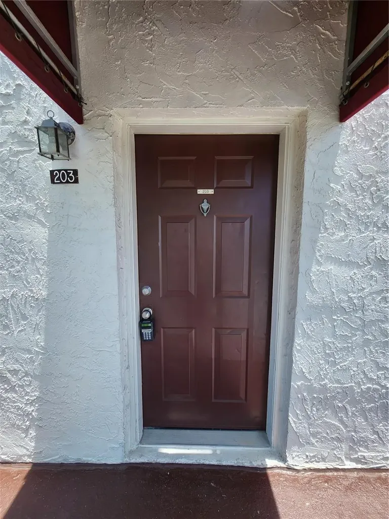 9209 Tudor Drive Tampa FL 33615