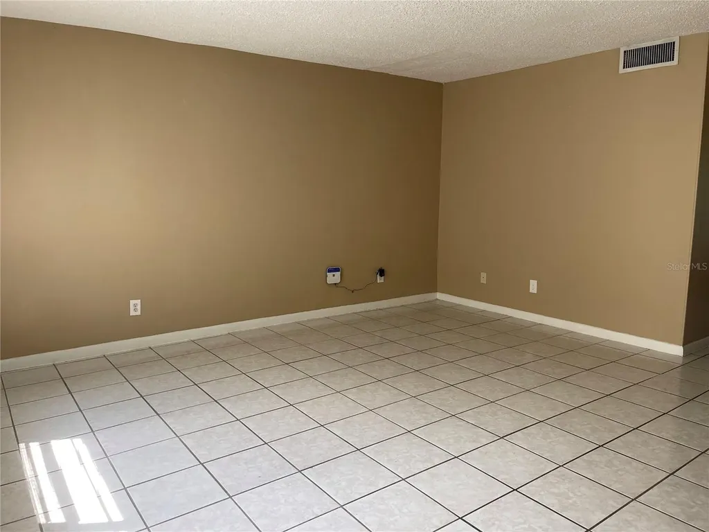 9209 Tudor Drive Tampa FL 33615