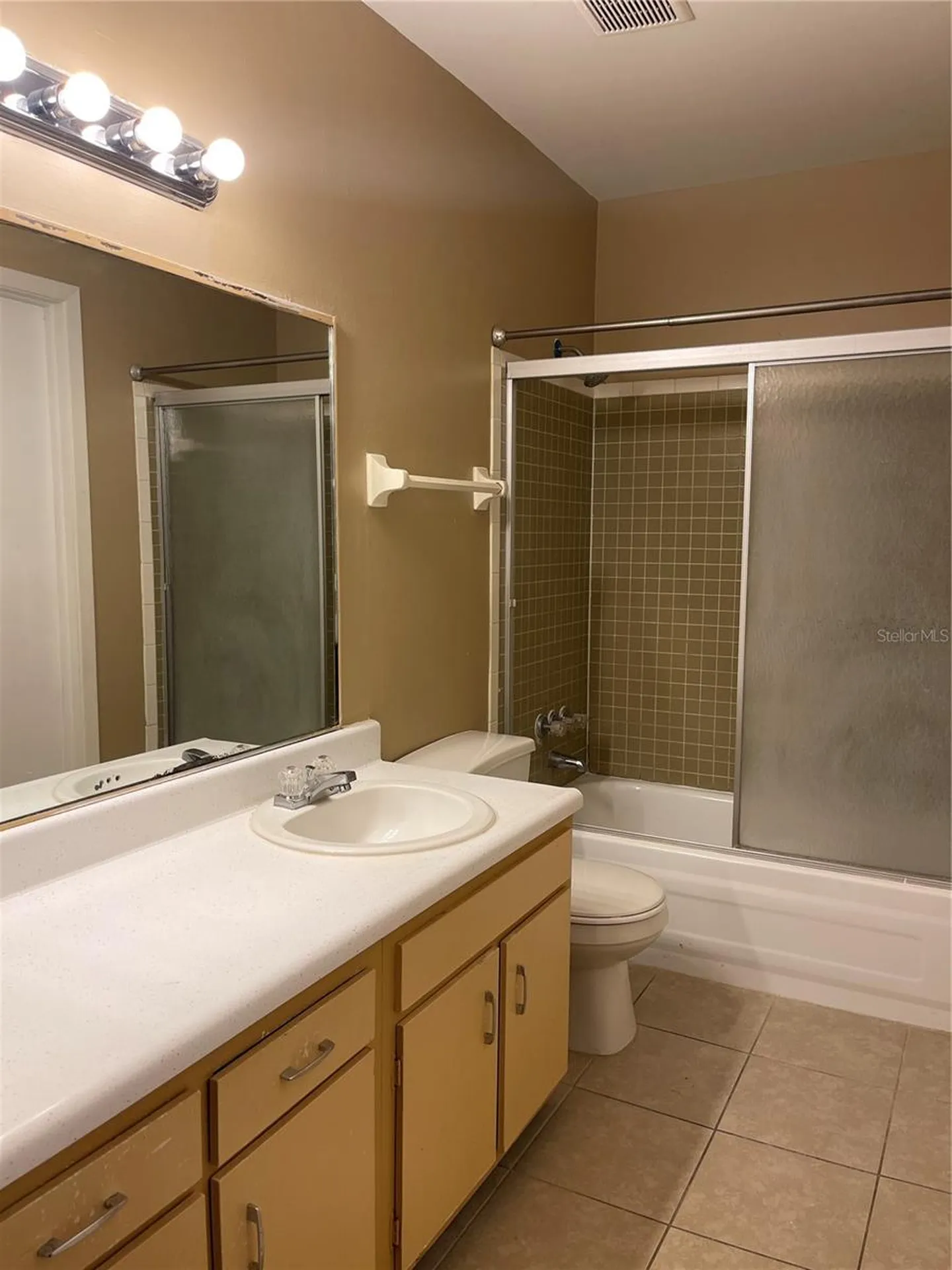 9209 Tudor Drive Tampa FL 33615