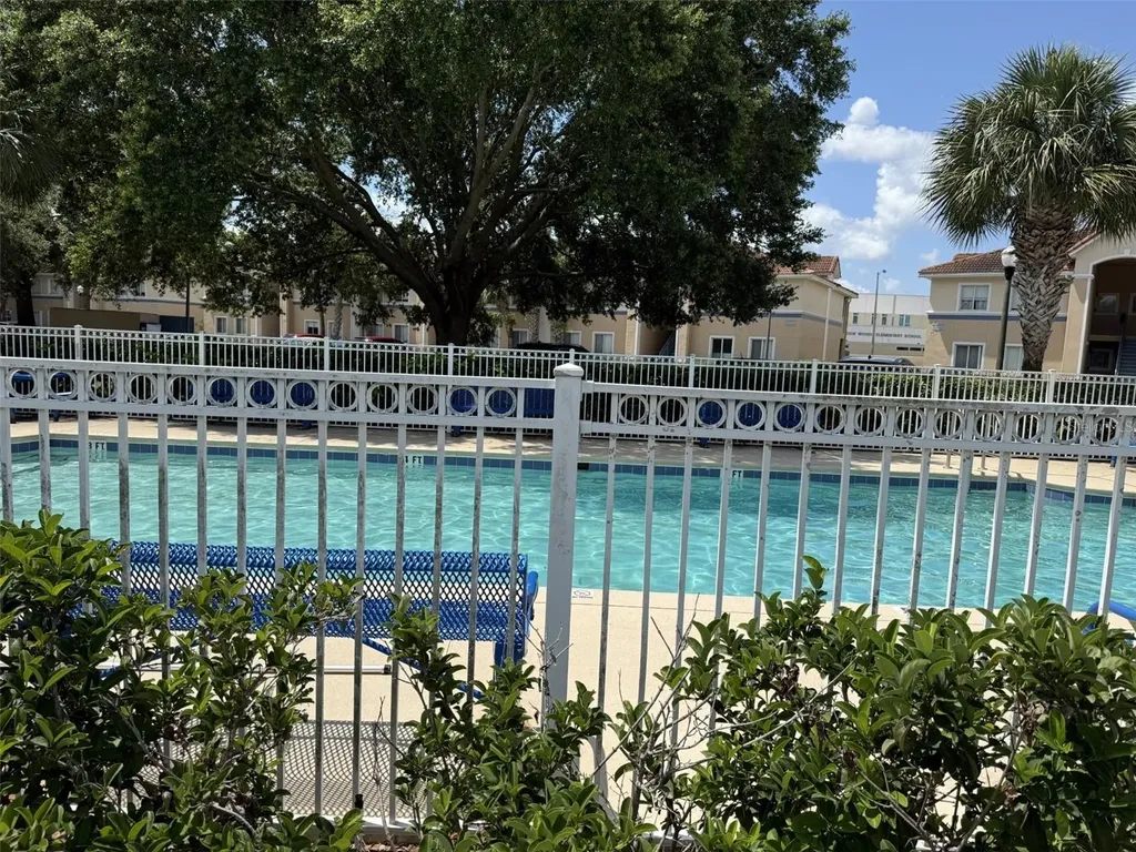 495 Las Cortes Lane Orlando FL 32824