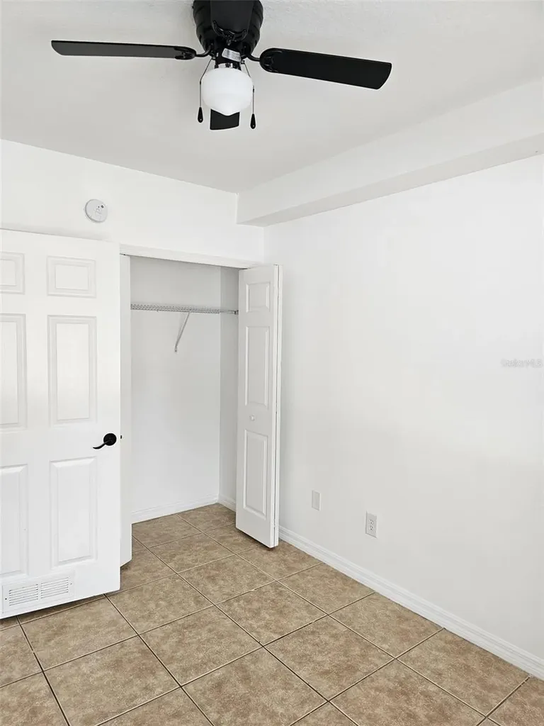 495 Las Cortes Lane Orlando FL 32824