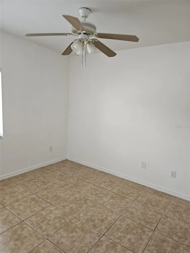 495 Las Cortes Lane Orlando FL 32824