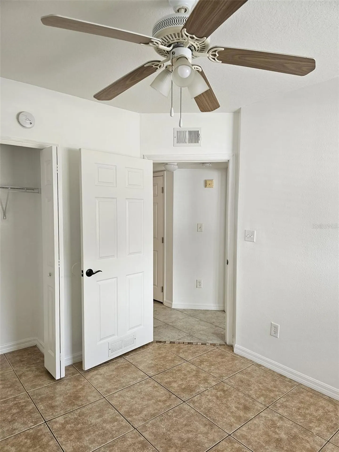 495 Las Cortes Lane Orlando FL 32824